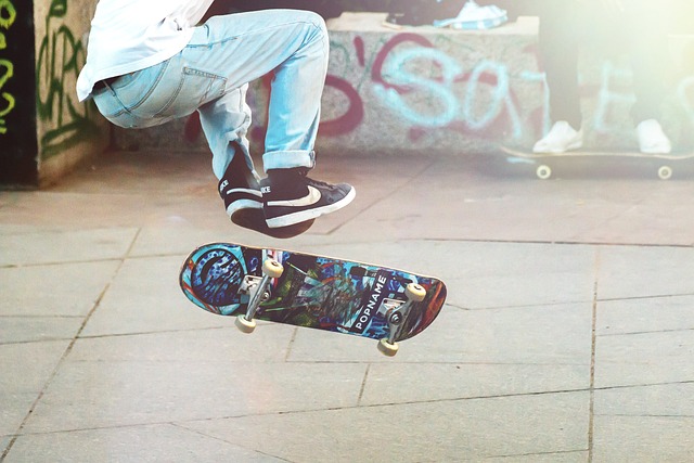 Czym różni się longboard od deskorolki? Czym różni się longboard od deskorolki?