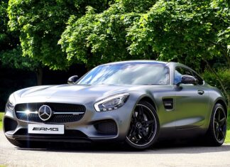 Ile pali Mercedes Actros?