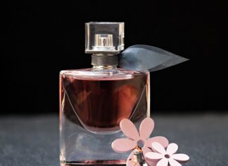 Czy można używać perfum pod pachy? Czy można używać perfum pod pachy?