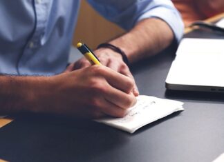 Kiedy dzieci zaczynają pisać piórem?